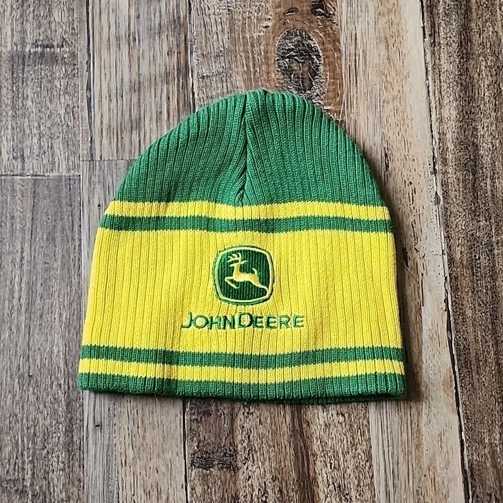 Kids John Deere Stocking Hat/Beanie One Size 4-18 - Picture 1 of 3
